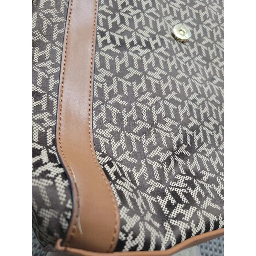 Tommy Hilfiger Women's Backpack.  New With Defect $138 - Picture 11 of 11